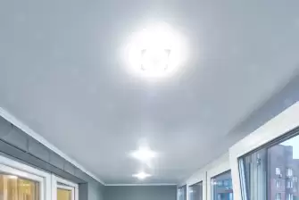 Отделка балкона гипсокартоном с покраской