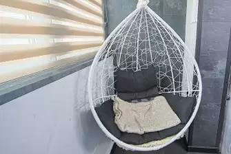 Отделка широкоформатным ламинатом балкона с утеплением