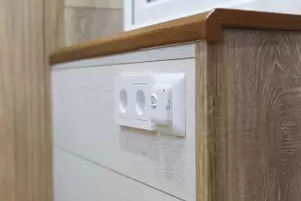 Остекление балкона и установка шкафа и сушилки