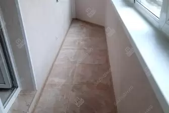 Остекление и отделка балкона Лодочка