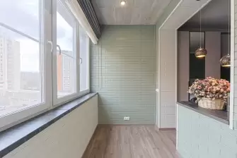 Остекление и отделка балкона Сапожок