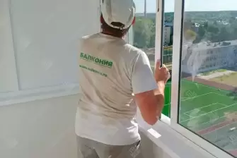 Остекление балкона и отделка стен